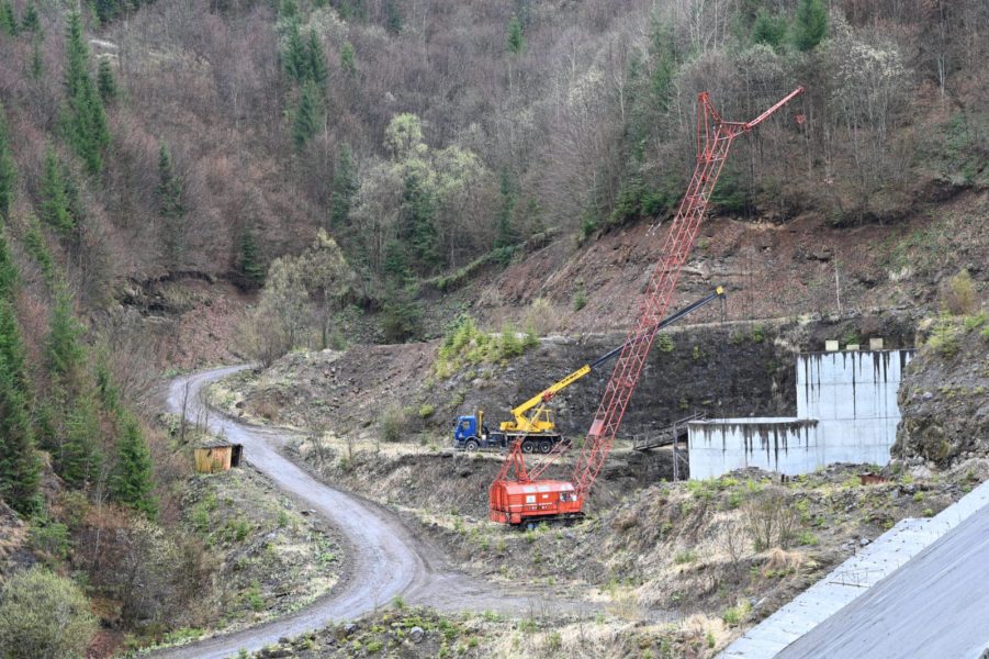 Hidrocentrala de la Răstolița ar putea livra energie până la finalul anului