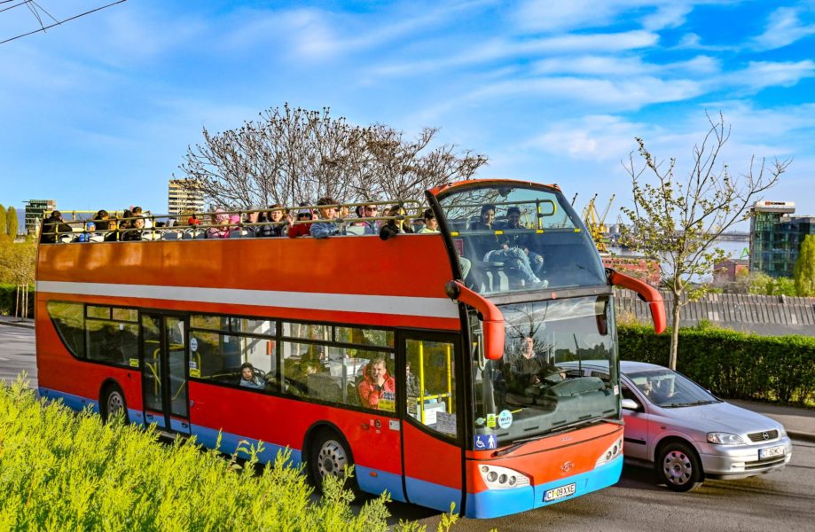 În perioada minivacanţei de Paşte, linia turistică City Tour de pe Litoral, revine pe traseu În perioada minivacanţei de Paşte, linia turistică City Tour de pe Litoral, revine pe traseu