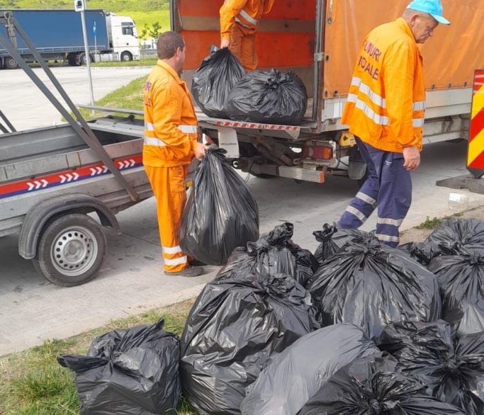 Harghita: 175 de tone de gunoaie, strânse de pe marginea drumurilor naţionale în 2023