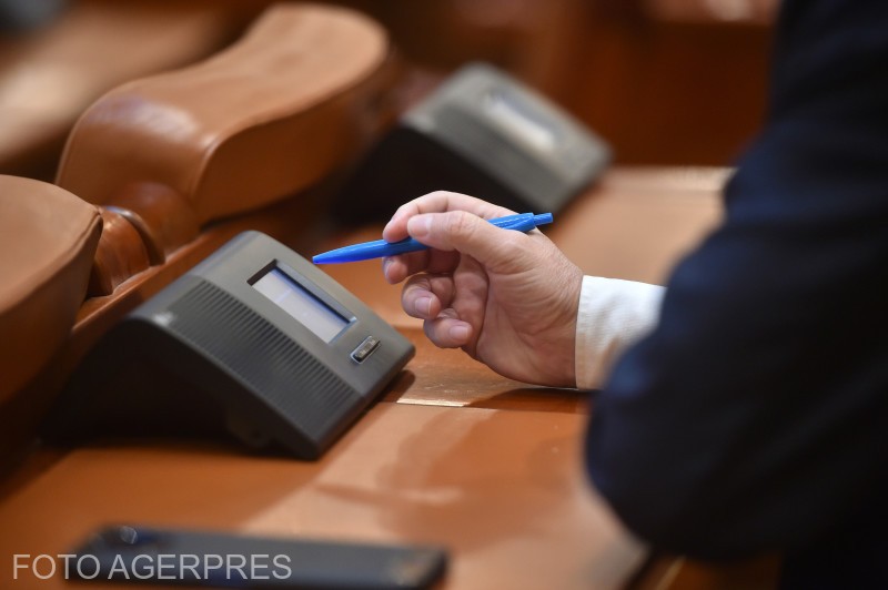Deputaţii au respins cererea de înfiinţare a unei comisii de anchetă cu privire la accidentul de la Salina Praid Deputaţii au respins cererea de înfiinţare a unei comisii de anchetă cu privire la accidentul de la Salina Praid