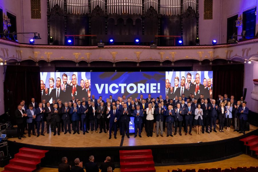 ALEGERI LOCALE 2024 | Sala Mare a Palatului Culturii din Târgu Mureș a găzduit, ieri, lansarea candidaților PNL Mureș la alegerile locale