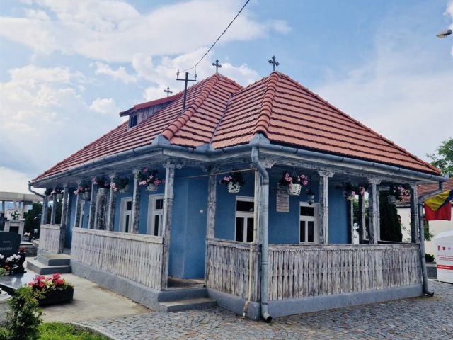 Expoziție de obiecte vechi din recuzita Teatrului Național Târgu Mureș, la Prima școală românească din municipiu Expoziție de obiecte vechi din recuzita Teatrului Național Târgu Mureș, la Prima școală românească din municipiu