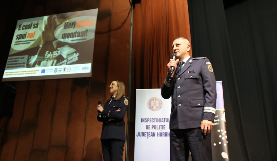Conferinţa „E cool să spui NU” la Topliţa
