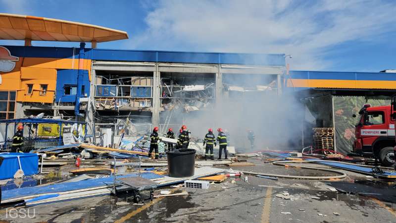 Botoşani: Centrul comercial unde s-a produs explozia soldată cu 13 victime deţine autorizaţie de securitate la incendiu