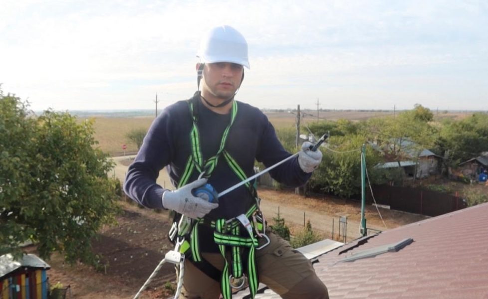 Antreprenor la doar 26 de ani în domeniul energiei verzi, mureșeanul Vlad Todoran spune ca drumul spre succes începe încă din studenție Antreprenor la doar 26 de ani în domeniul energiei verzi, mureșeanul Vlad Todoran spune ca drumul spre succes începe încă din studenție