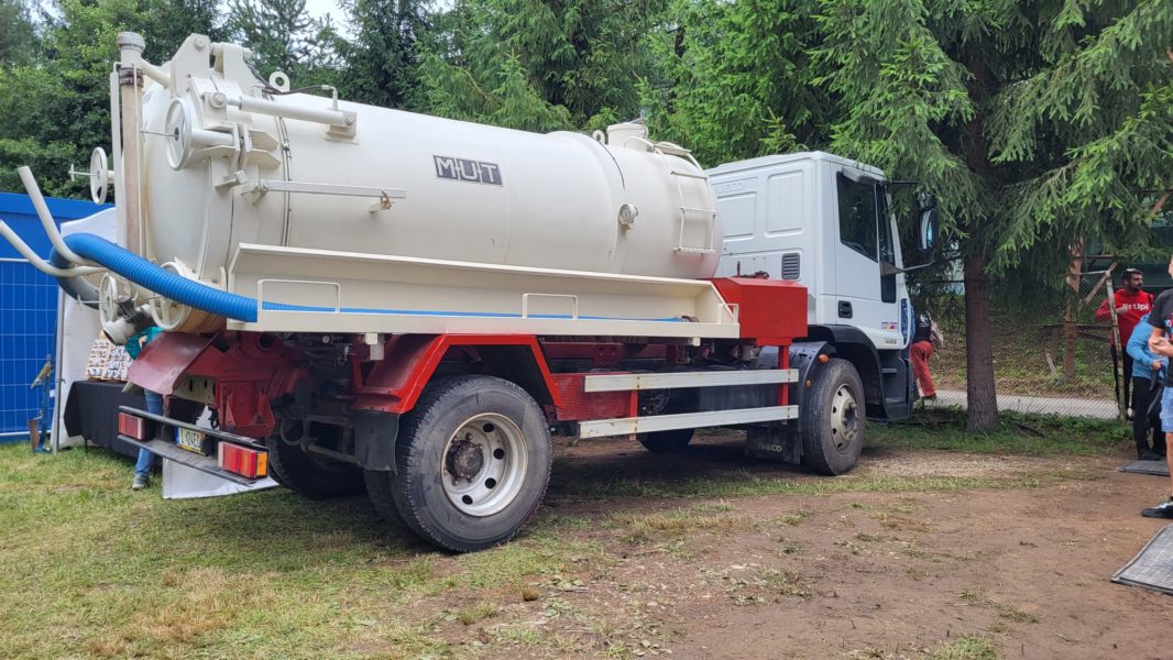 Vidanjă donată de Guvernul Maghiar autorităţilor locale din Băile Tuşnad Vidanjă donată de Guvernul Maghiar autorităţilor locale din Băile Tuşnad