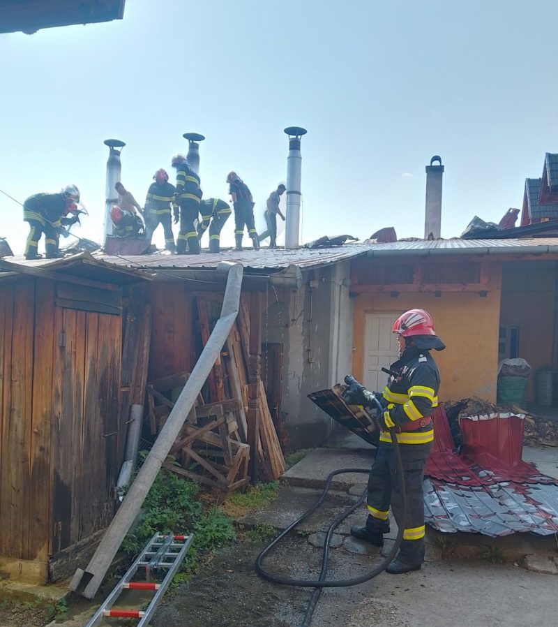 Incendiu la o brutărie din localitatea harghiteană Zetea.
