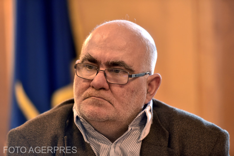 Profesorului Alfred Bulai i-a fost desfăcut contractul de muncă