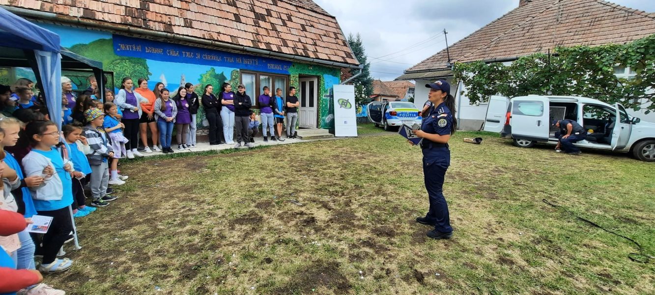 Activități pe teme antidrog în taberele de elevi din Mureș