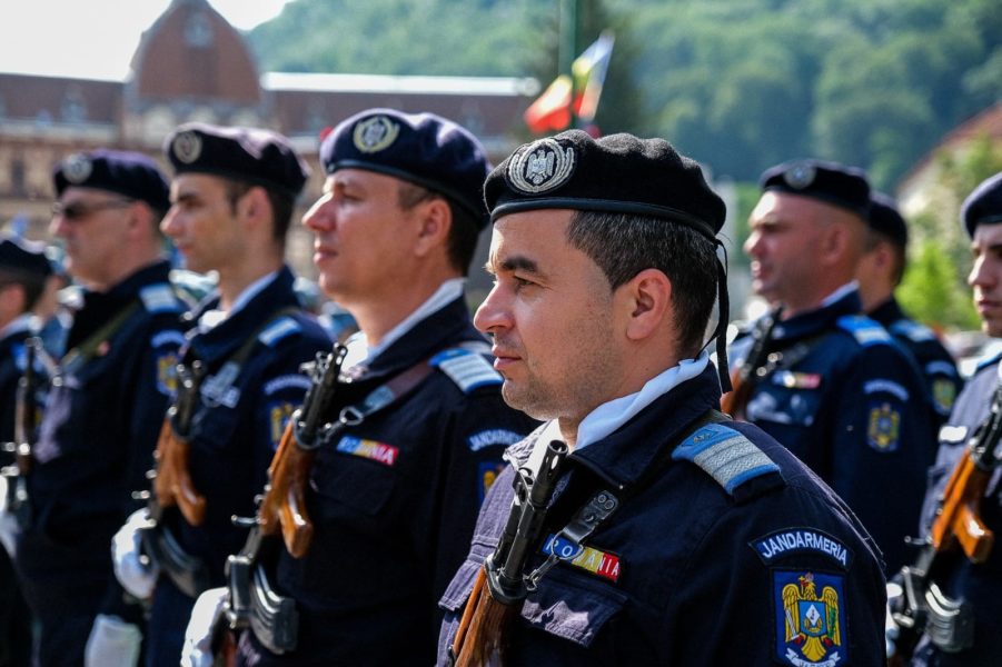 Au mai rămas trei zile până expirarea termenului limită de înscriere la concursurile organizate de Inspectoratul de Jandarmi Judeţean Braşov