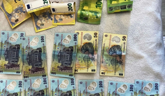 Peste zece percheziții domiciliare într-un dosar de evaziune fiscală și spălare de bani, în București și în județele Sibiu și Mureș