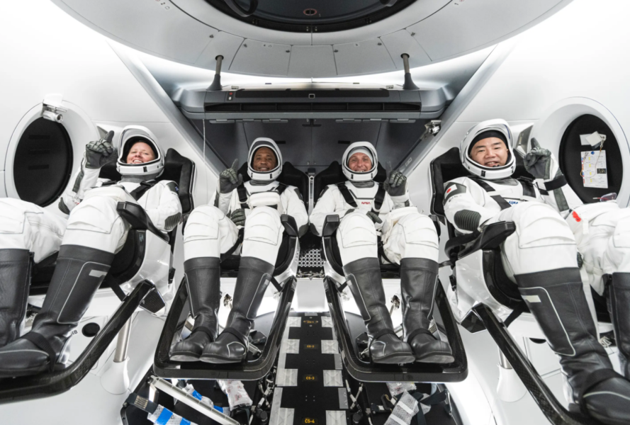 Echipajul SpaceX se întoarce pe Pământ după o misiune istorică