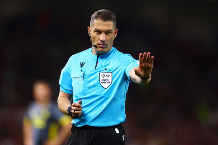 Arbitrii români, în Champions League la fotbal