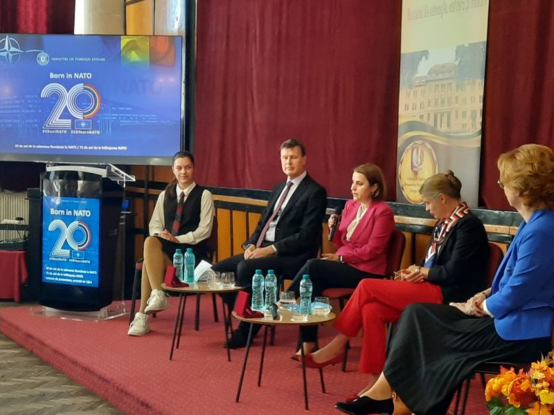 Ministrul român de externe s-a întâlnit, azi, cu elevii și studenții din Târgu Mureș