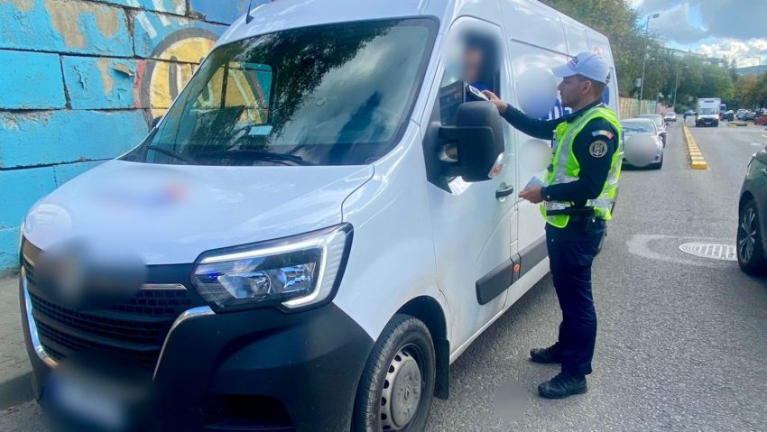 Acțiune de verificare a legalității transportului de persoane și mărfuri, în Mureș