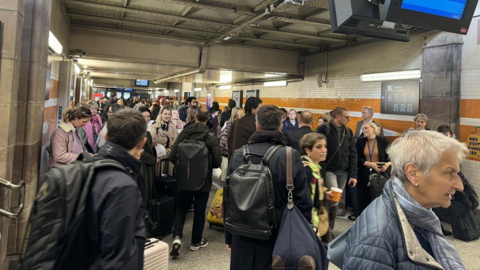 O explozie s-a produs la locomotiva unui tren cu care urmau să se deplaseze mai mulţi eurodeputaţi