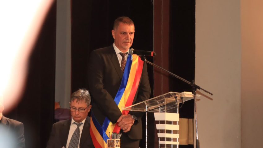 Noii aleși locali ai Municipiului Reghin au depus astăzi jurământul