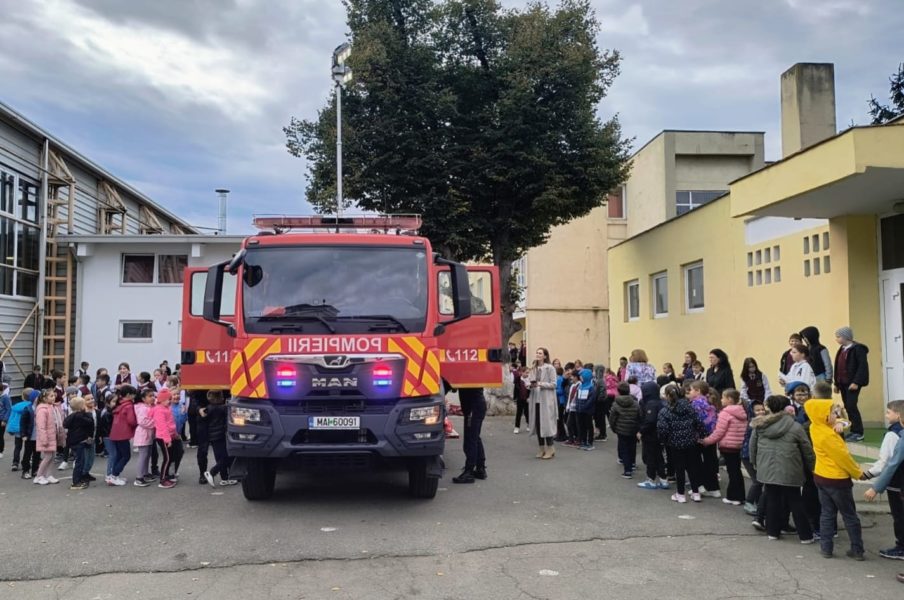 Braşov: Activităţi organizate de ISU cu prilejul Zilei Internaţionale pentru Reducerea Riscului de Dezastre Naturale