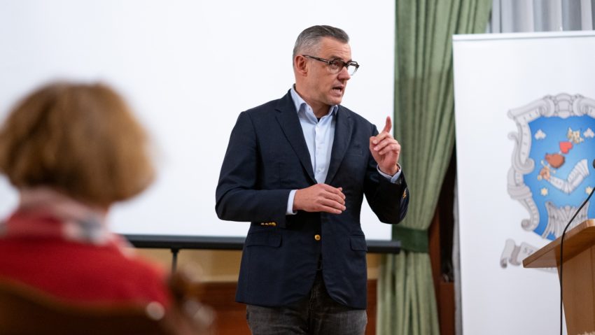 Antal Loránt, UDMR: sunt probleme, pe care nimeni nu le-a abordat în ultimii 10-15 ani! Antal Loránt, UDMR: sunt probleme, pe care nimeni nu le-a abordat în ultimii 10-15 ani!