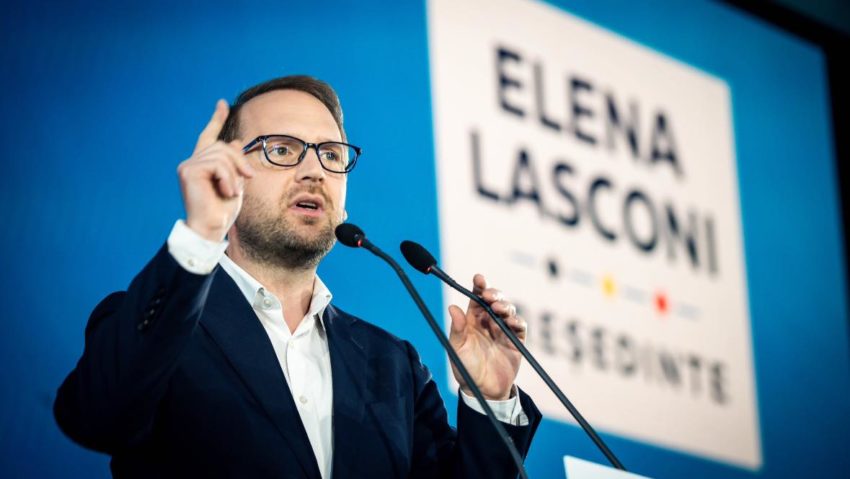 Dominic Fritz preia interimar funcţia de preşedinte USR, după demisia Elenei Lasconi Dominic Fritz preia interimar funcţia de preşedinte USR, după demisia Elenei Lasconi