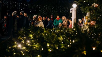 La Miercurea-Ciuc se aprinde festiv prima lumânare de Advent