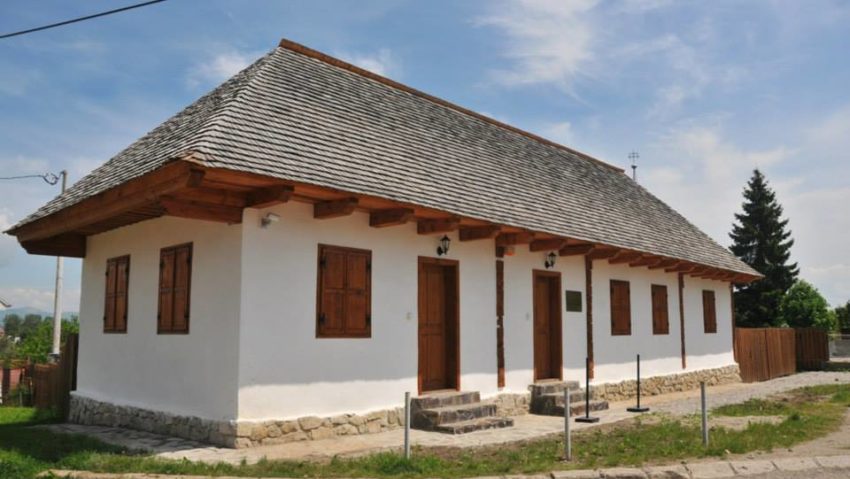 Prima Şcoală Românească din Sfântu Gheorghe poate fi vizitată şi virtual Prima Şcoală Românească din Sfântu Gheorghe poate fi vizitată şi virtual