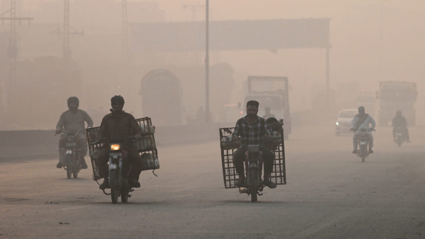 Oraşul pakistanez Lahore a devenit cel mai poluat din lume Oraşul pakistanez Lahore a devenit cel mai poluat din lume