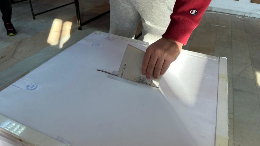 Prezența la urne pentru alegerile parlamentare la ora 17 este de 41,54% Prezența la urne pentru alegerile parlamentare la ora 17 este de 41,54%
