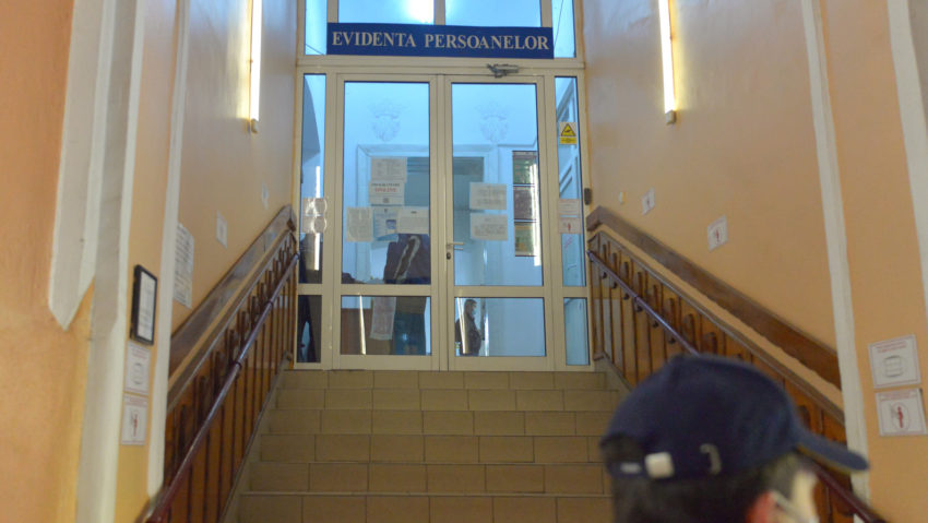 Se lucrează la Serviciul Evidența Persoanelor Brașov
