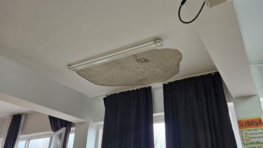 Se caută motivele incidentului tehnic de la Şcoala Tudor Vladimirescu din Tg.Mureș Se caută motivele incidentului tehnic de la Şcoala Tudor Vladimirescu din Tg.Mureș