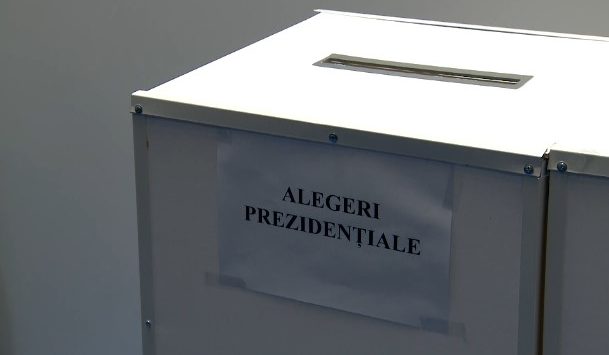Ora 12: 4,5 milioane de votanți în țară și străinătate