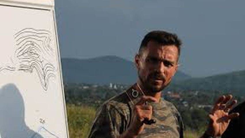 Eugen Sechila, un apropiat al lui Călin Georgescu, a fost ridicat de polițiști de pe Aeroportul Otopeni și dus la audieri Eugen Sechila, un apropiat al lui Călin Georgescu, a fost ridicat de polițiști de pe Aeroportul Otopeni și dus la audieri