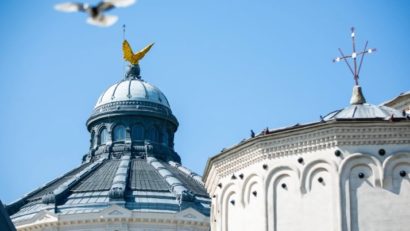 Patriarhia Română îndeamnă parohiile, mânăstirile şi pe credincioşi să nu se implice şi să nu participe la acţiuni contrare legii şi păcii sociale