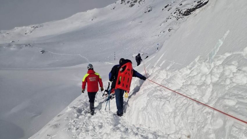 Încă o zi de foc pentru salvamontiştii din întreaga ţară