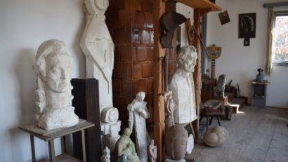 Consiliul Județean Mureș va achiziționa casa unde a locuit sculptorul, pictorul și scriitorul Ion Vlasiu