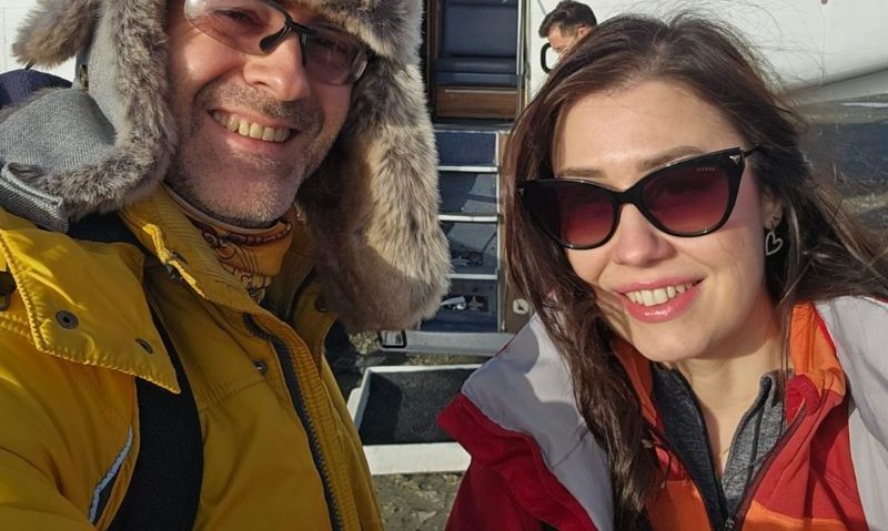 Doi muzicieni români au concertat pentru prima dată în Antarctica Doi muzicieni români au concertat pentru prima dată în Antarctica