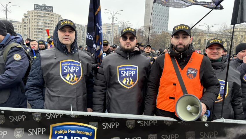 Sindicatele din penitenciare protestează faţă de „ordonanţa trenuleţ” Sindicatele din penitenciare protestează faţă de „ordonanţa trenuleţ”
