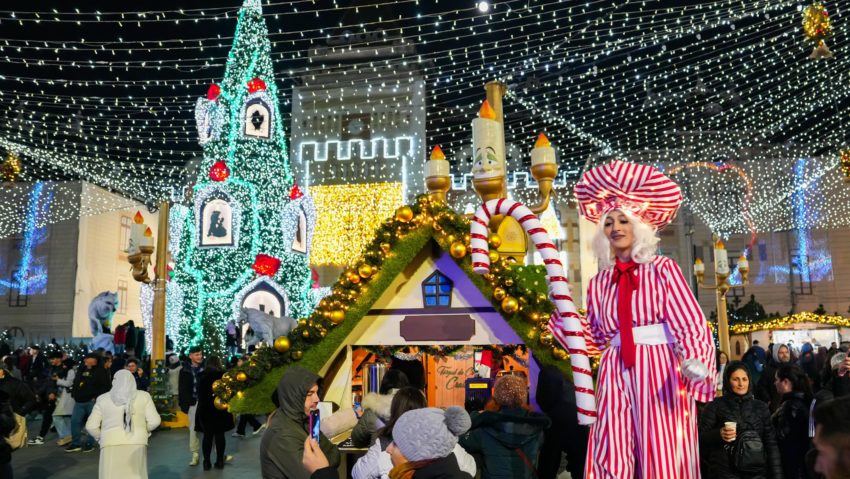 73% dintre români vor vizita un târg de Crăciun din ţară de sărbători 73% dintre români vor vizita un târg de Crăciun din ţară de sărbători