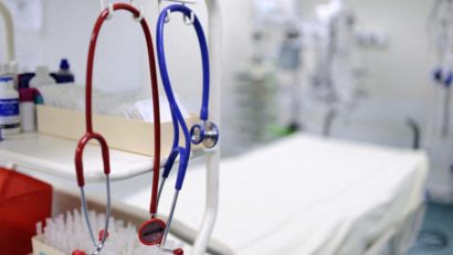 Colegiul Medicilor din România condamnă ferm agresiunea verbală şi fizică asupra personalului medical