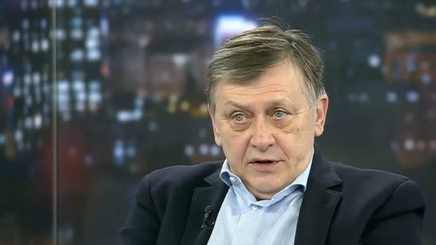 Consiliul Naţional al PNL l-a desemnat în unanimitate pe Crin Antonescu drept candidat la Preşedinţia României Consiliul Naţional al PNL l-a desemnat în unanimitate pe Crin Antonescu drept candidat la Preşedinţia României