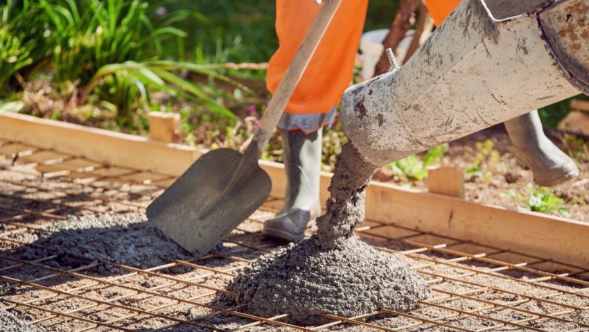 Consiliul Concurenței a amendat cu aproape 44 de milioane de euro trei mari producători de ciment Consiliul Concurenței a amendat cu aproape 44 de milioane de euro trei mari producători de ciment