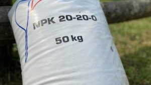 UE va anunţa măsuri de sprijin pentru fermierii afectaţi de creşterea preţurilor la îngrăşăminte