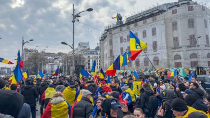 Proteste AUR în fața prefecturilor