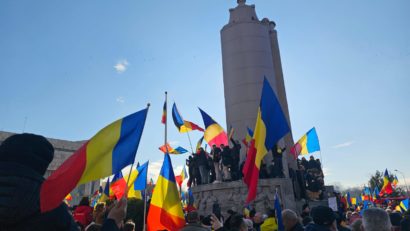 Protestul sindicaliştilor din Piaţa Victoriei s-a încheiat mai devreme, după venirea în Piaţă a susţinătorilor lui Călin Georgescu