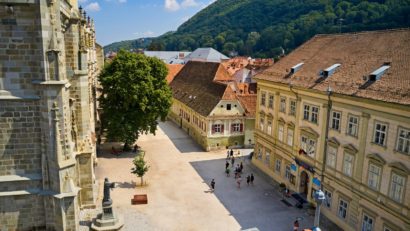 Primăria Brașov vrea să restaureze curtea Bisericii Negre