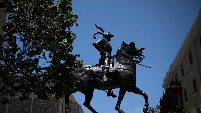 Statuia conchistadorului spaniol a fost reinstalată în centrul Limei