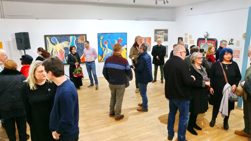 Târgu Mureș: s-a deschis expoziția ”Adrian Chira. Urme și semne” Târgu Mureș: s-a deschis expoziția ”Adrian Chira. Urme și semne”