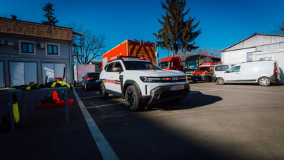 Sighișoara: Copil blocat într-un autoturism