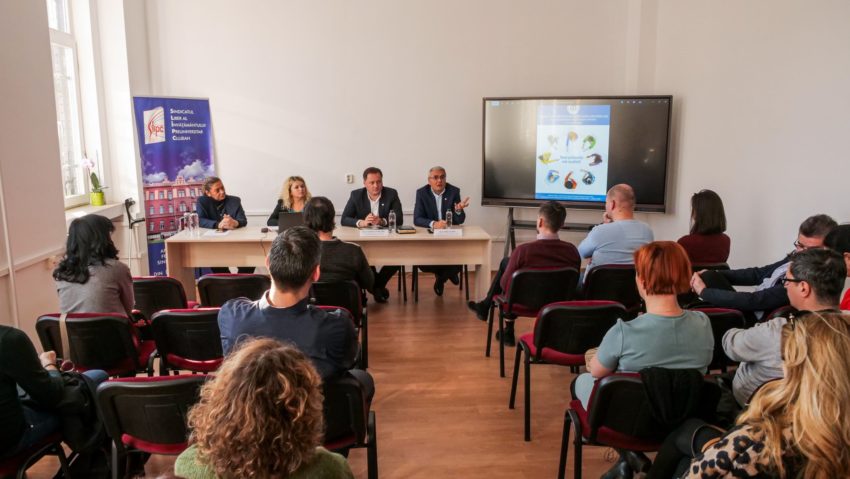 FSLI lansează o caravană naţională de consultare privind planurile-cadru pentru liceu FSLI lansează o caravană naţională de consultare privind planurile-cadru pentru liceu