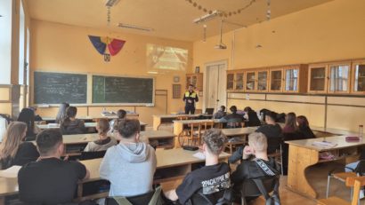 Activități educativ-preventive derulate de polițiști la Colegiul Mircea Eliade din Sighișoara